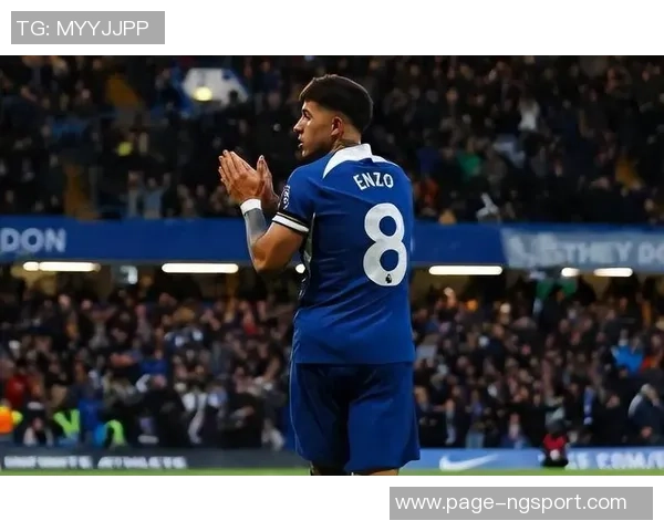 切尔西更衣室风波升级斯特林与恩佐训练场冲突引发热议 切尔西更衣室风波升级斯特林与恩佐训练场冲突引发热议