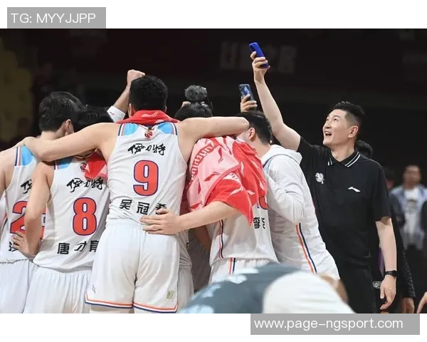 新疆与北京总决赛激战正酣谁将捧起冠军奖杯的荣耀之巅